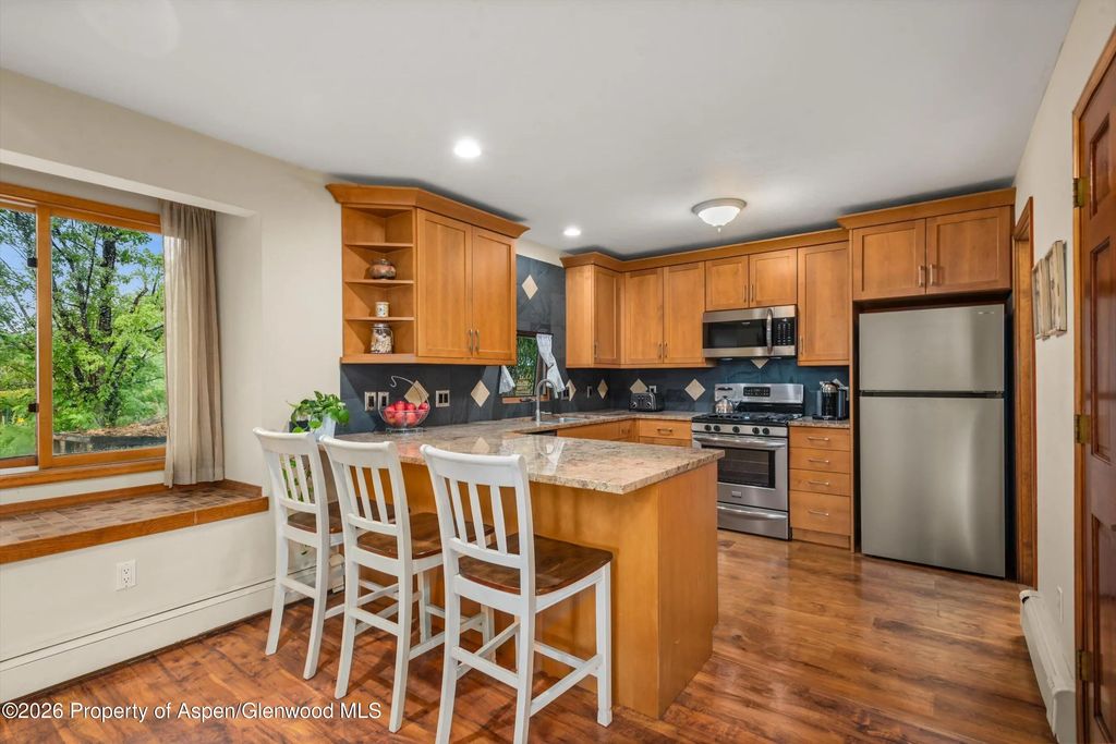 6 of 45 - 33 Mountain Court, Basalt, CO