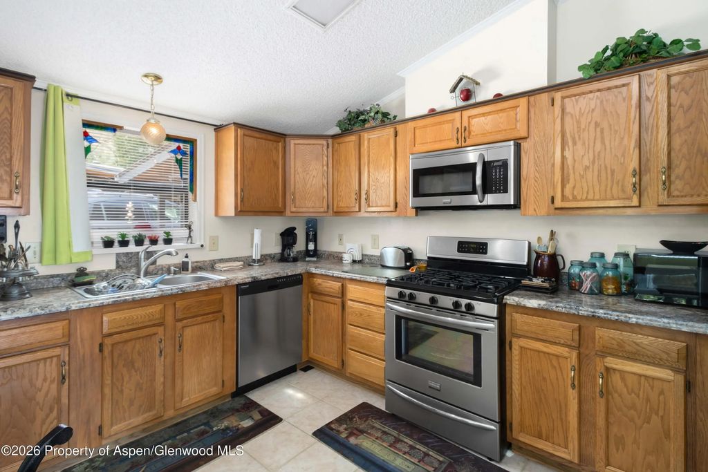 5 of 15 - 125 Center Drive 38, Glenwood Springs, CO