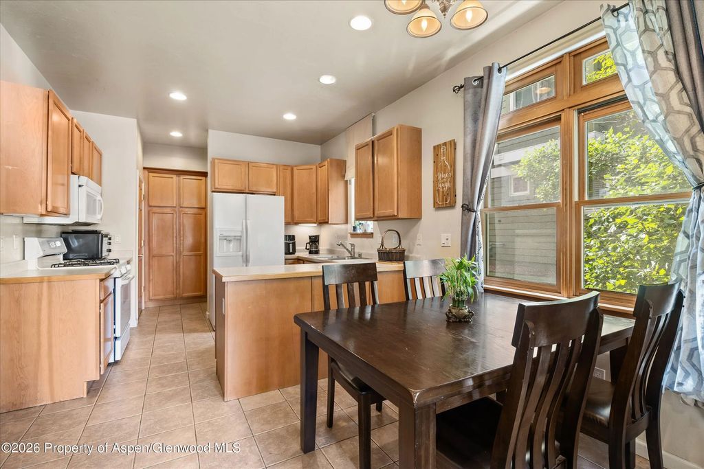 4 of 11 - 265 Southside Drive, Basalt, CO