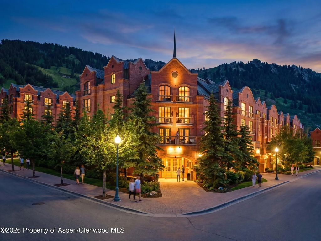 315 E Dean Street B31, Aspen