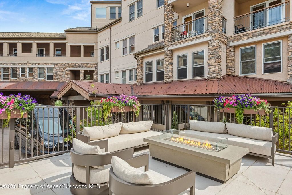 17 of 23 - 425 Wood Road 6, Snowmass Village, CO