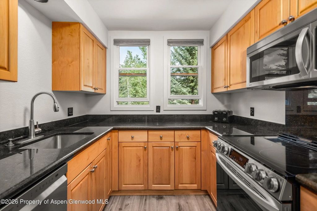 5 of 23 - 425 Wood Road 6, Snowmass Village, CO