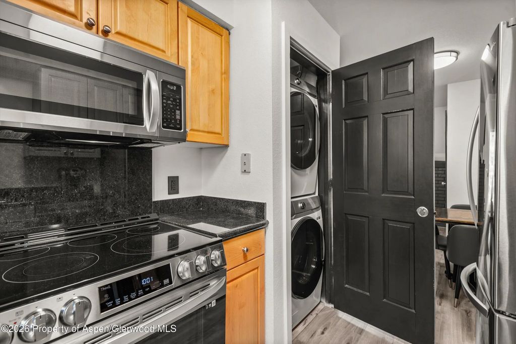 6 of 23 - 425 Wood Road 6, Snowmass Village, CO