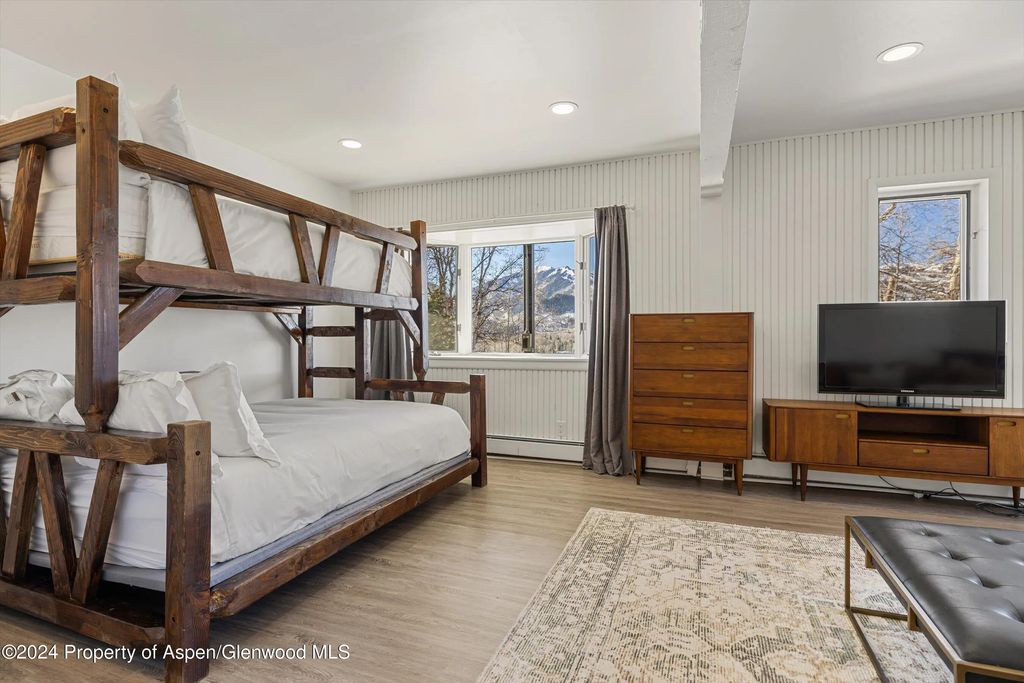 25 of 37 - 182 Bennett Place, Aspen, CO