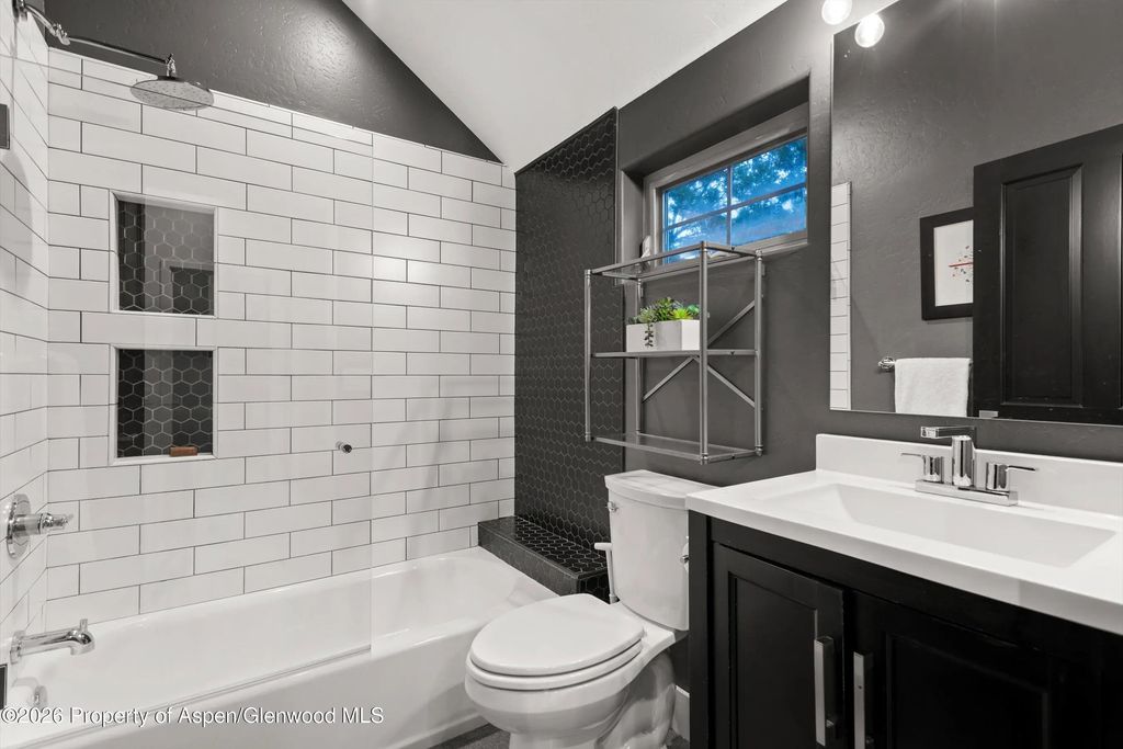 36 of 47 - 405 Meadow Court, Basalt, CO