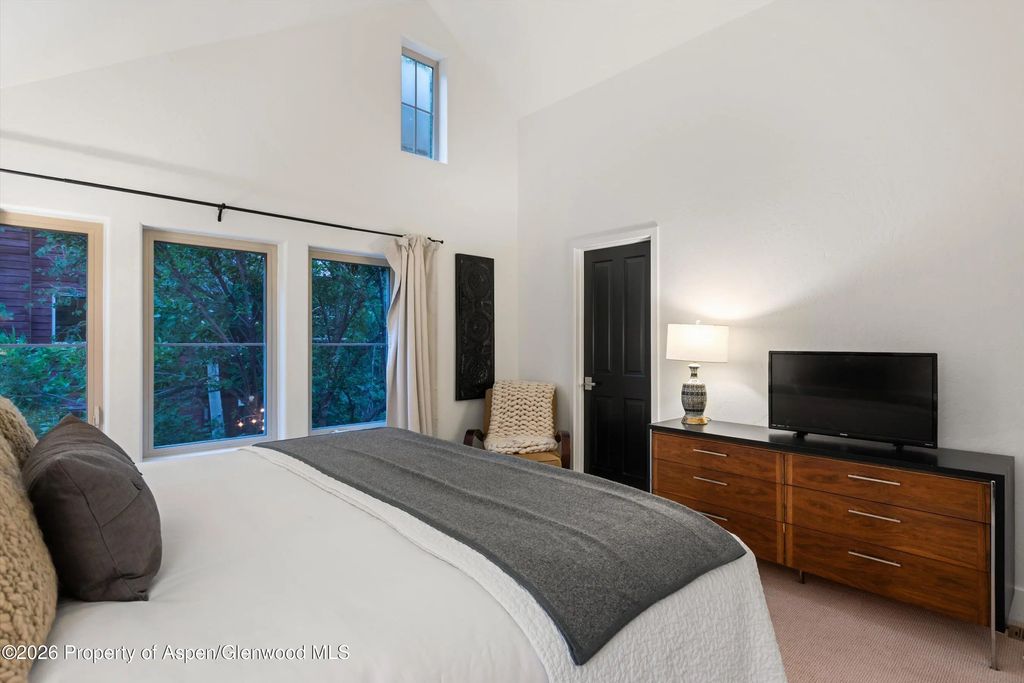 38 of 47 - 405 Meadow Court, Basalt, CO