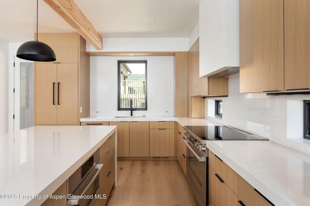 7 of 27 - 428 Amesbury Drive, Basalt, CO