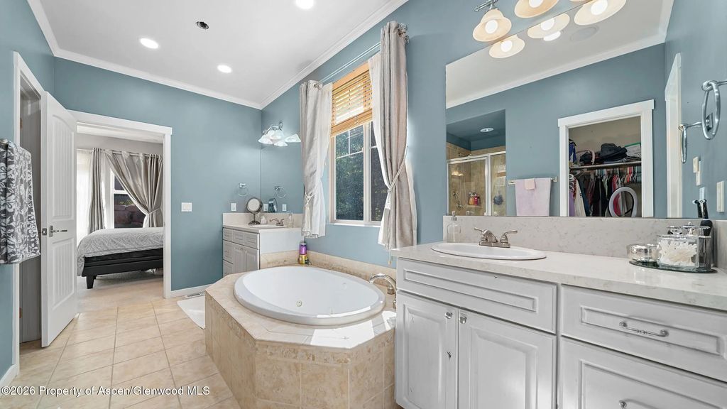 18 of 36 - 302 Silver Mountain Drive, Glenwood Springs, CO