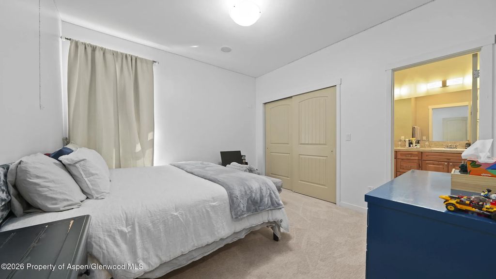 19 of 36 - 302 Silver Mountain Drive, Glenwood Springs, CO