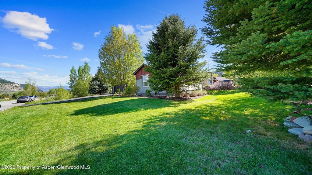7 of 36 - 302 Silver Mountain Drive, Glenwood Springs, CO