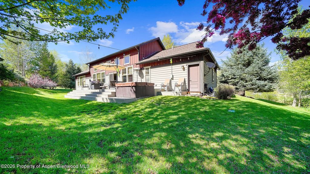 8 of 36 - 302 Silver Mountain Drive, Glenwood Springs, CO