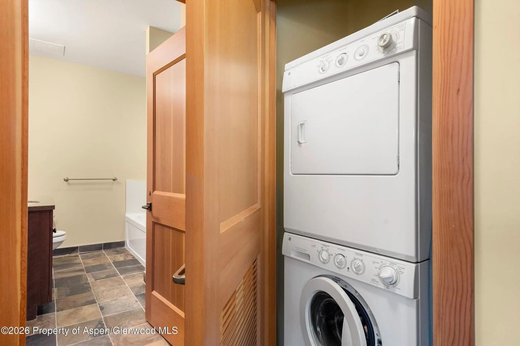 14 of 22 - 60 Carriage Way 3321, Snowmass Village, CO