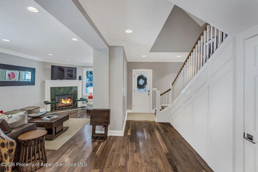 633 W Main Street, Aspen