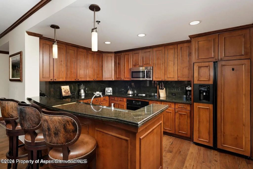 4 of 15 - 39 Prospector Road 8211-1, Aspen, CO