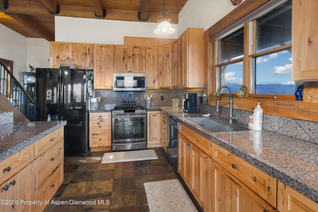 6 of 38 - 620 S Marsh Lane, Glenwood Springs, CO