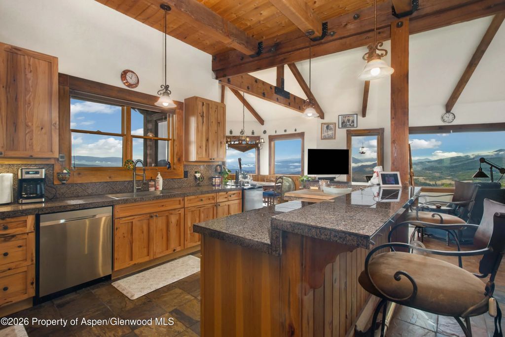 7 of 38 - 620 S Marsh Lane, Glenwood Springs, CO