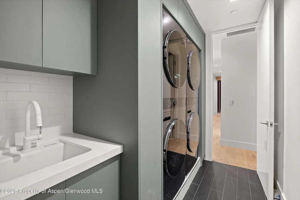 29 of 41 - 219 W Bleeker Street, Aspen, CO