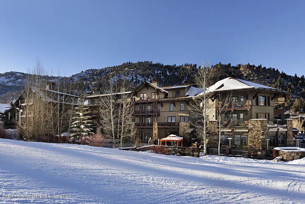 10 of 19 - 0075 Prospector Road Unit 8106 Winter Interest 6, Aspen, CO