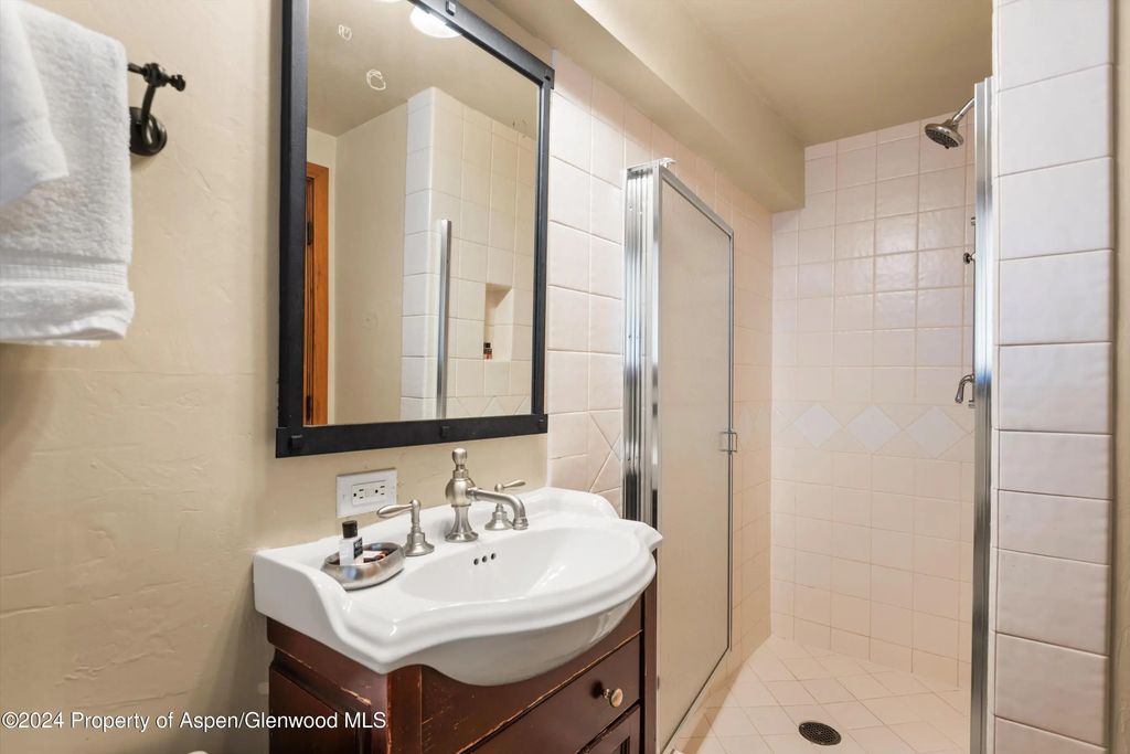 11 of 30 - 400 Wood Road 1207, Snowmass Village, CO