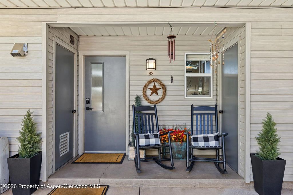 12 of 16 - 405 Park Avenue B2, Basalt, CO