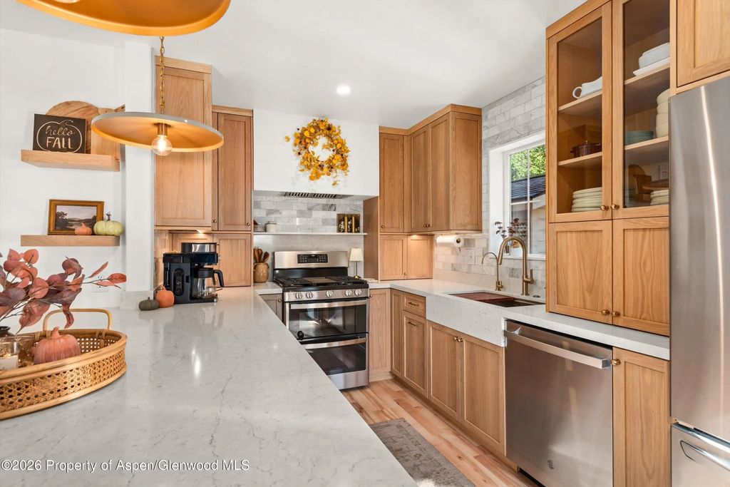 310 W Eighth Place, Carbondale