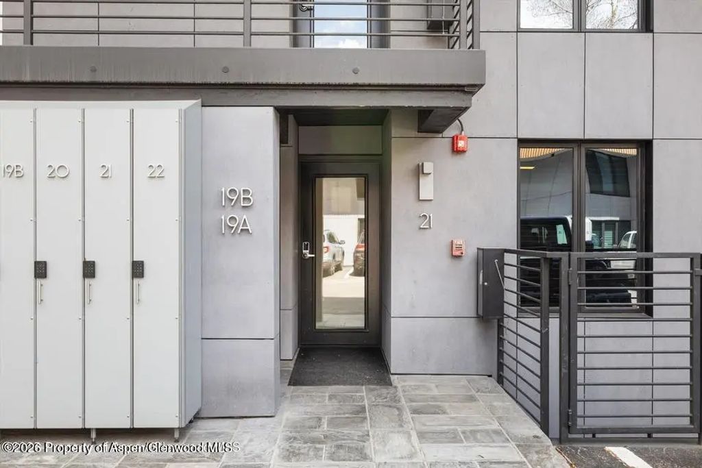 34 of 42 - 1039 E Cooper Avenue 19a & 21a, Aspen, CO