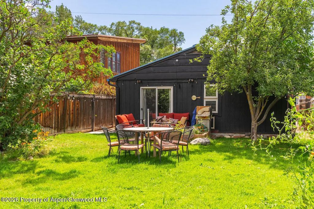 680 Lincoln Avenue, Carbondale