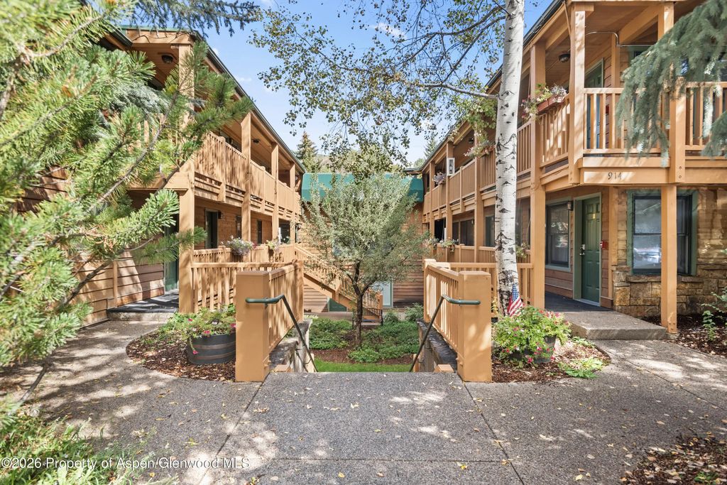 15 of 18 - 914 Waters Avenue 19, Aspen, CO