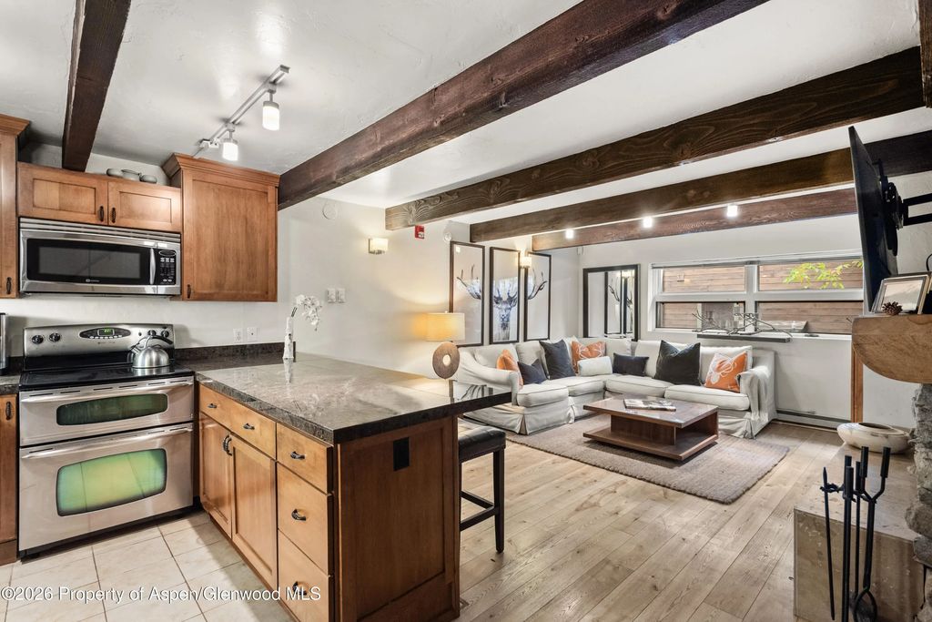 7 of 18 - 914 Waters Avenue 19, Aspen, CO
