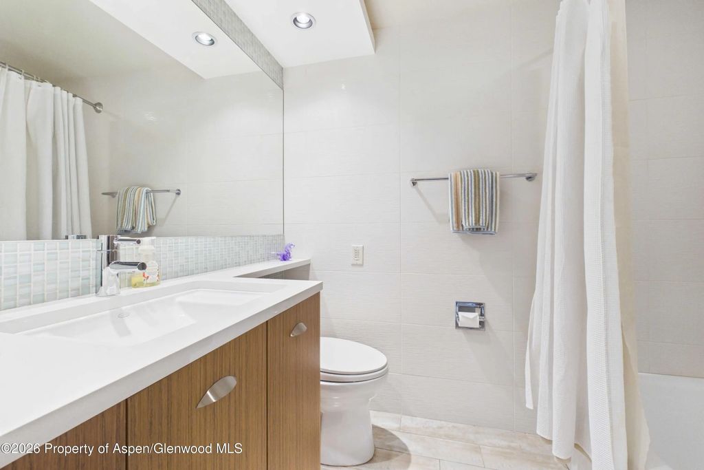13 of 20 - 400 W Hopkins Avenue 6/7, Aspen, CO