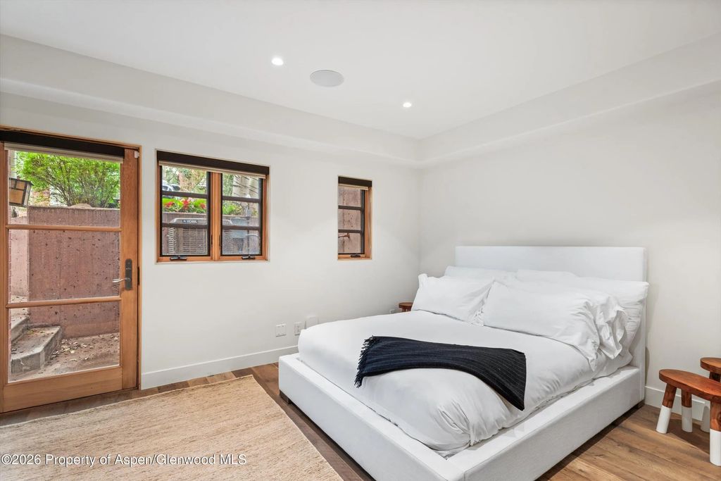 15 of 31 - 830 E Durant Avenue 8, Aspen, CO