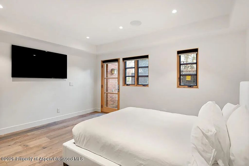 19 of 31 - 830 E Durant Avenue 8, Aspen, CO