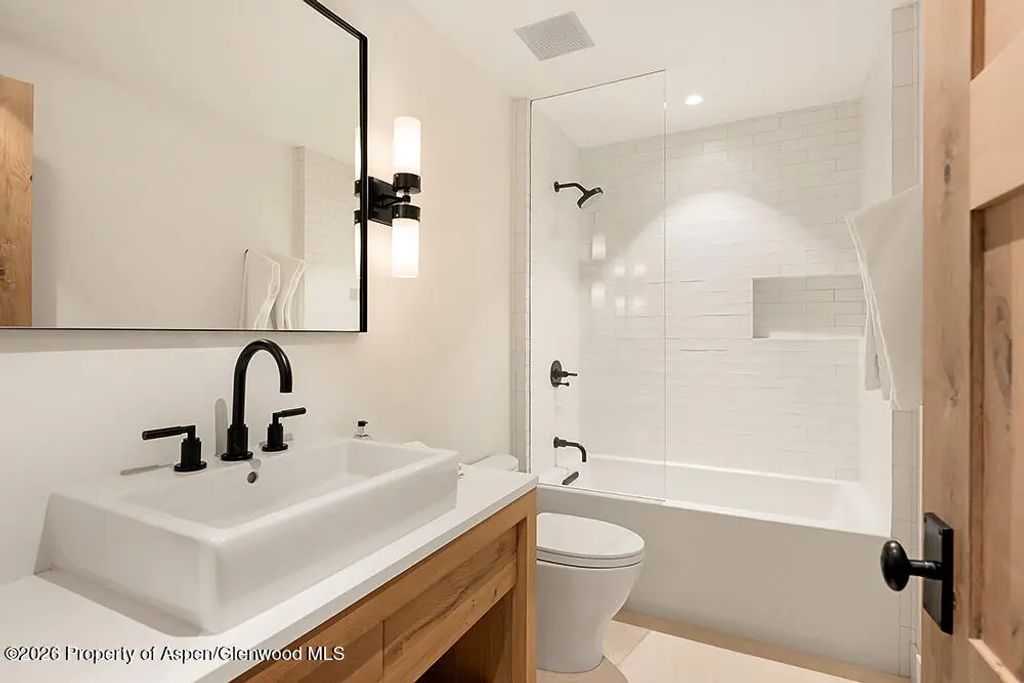 27 of 31 - 830 E Durant Avenue 8, Aspen, CO