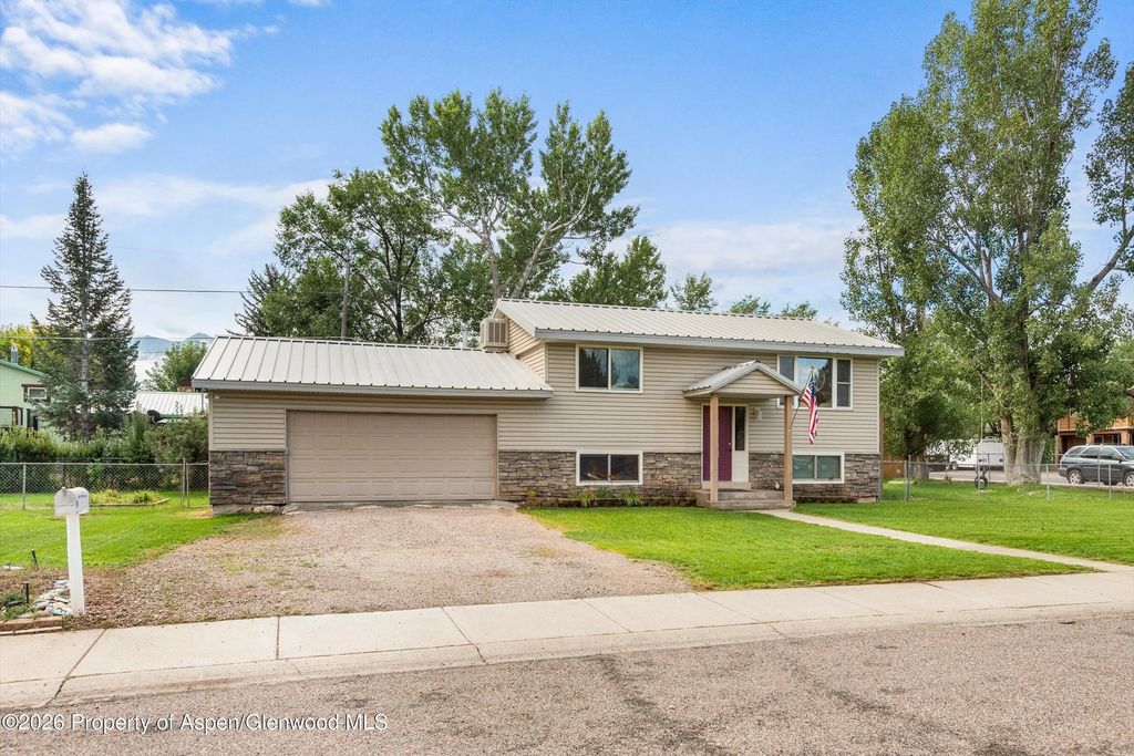 10 of 12 - 188 Capitol Avenue, Carbondale, CO