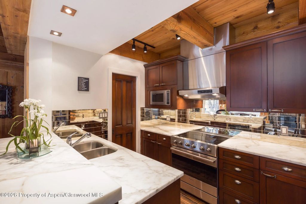 22 of 30 - 1039 E Cooper Avenue 13, Aspen, CO