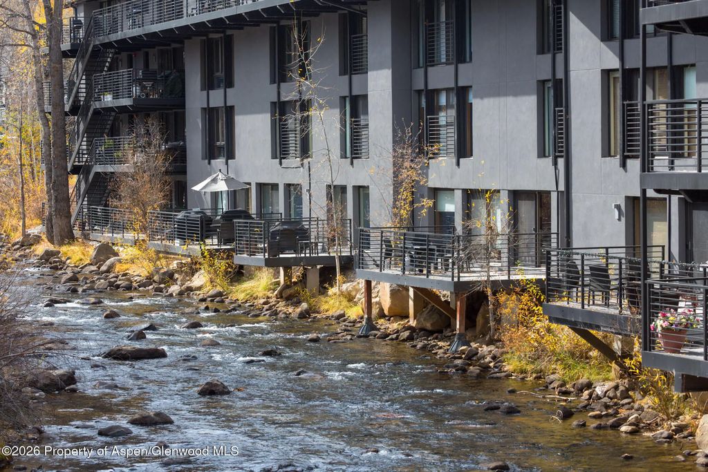 6 of 30 - 1039 E Cooper Avenue 13, Aspen, CO