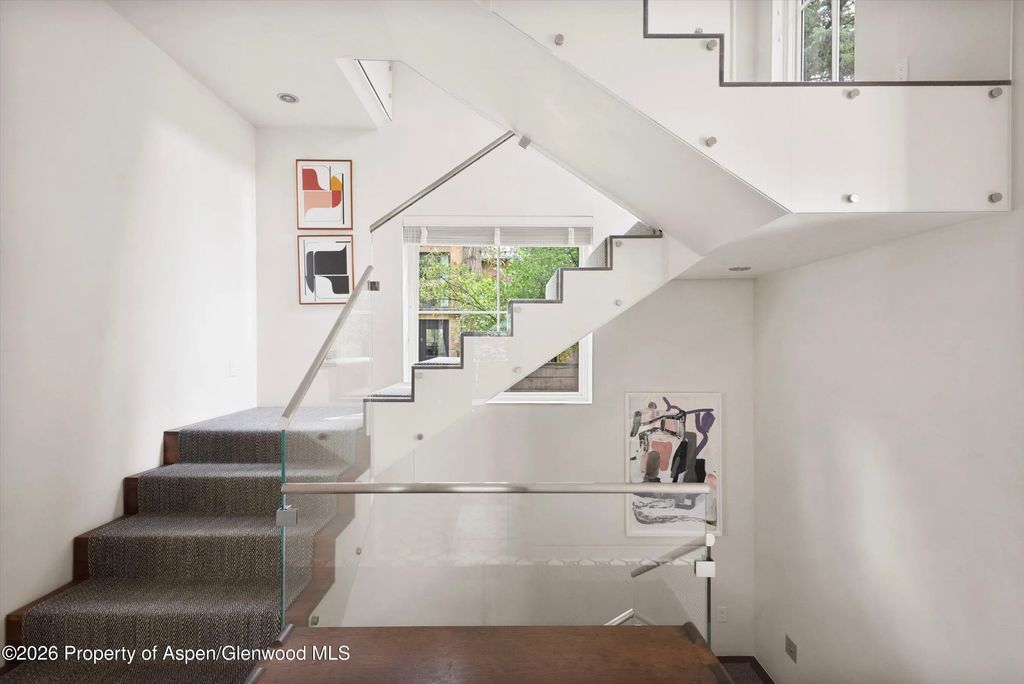 10 of 31 - 629 W Smuggler Street, Aspen, CO