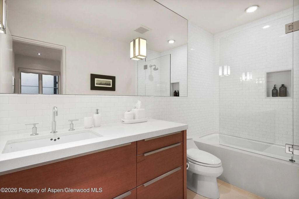 24 of 31 - 629 W Smuggler Street, Aspen, CO