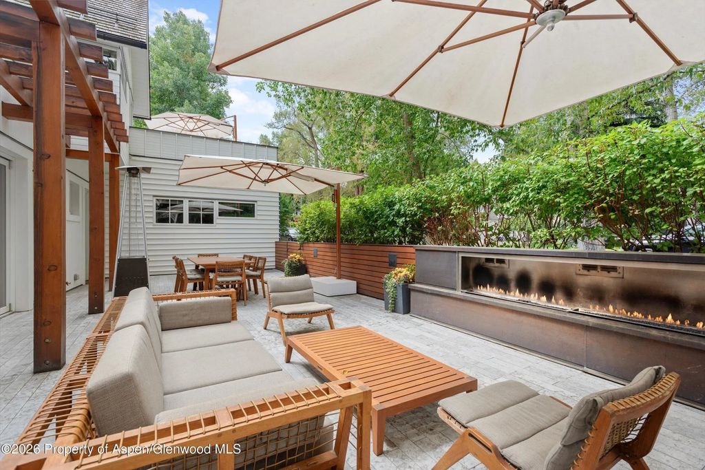 28 of 31 - 629 W Smuggler Street, Aspen, CO