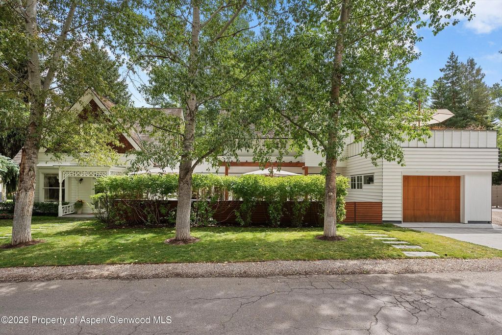 29 of 31 - 629 W Smuggler Street, Aspen, CO