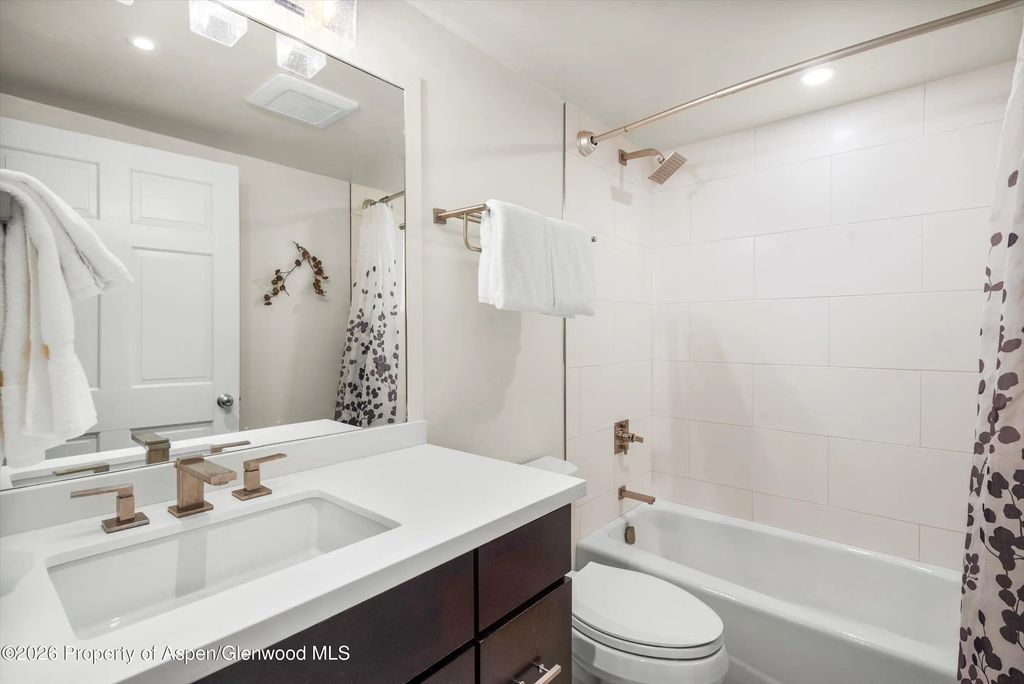 14 of 19 - 425 Wood Road 2, Snowmass Village, CO