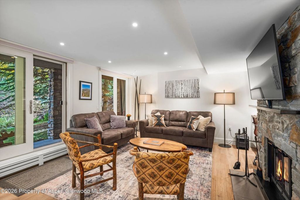 7 of 19 - 425 Wood Road 2, Snowmass Village, CO