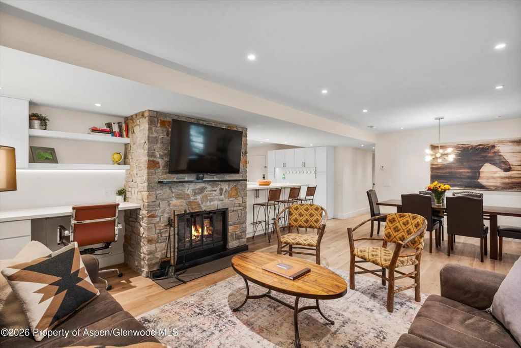 9 of 19 - 425 Wood Road 2, Snowmass Village, CO
