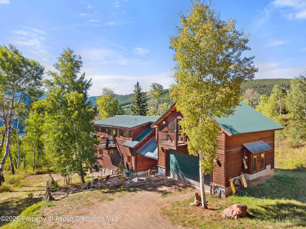 372 Hawk Lane, Basalt