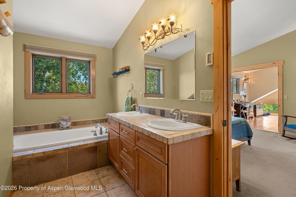 26 of 49 - 372 Hawk Lane, Basalt, CO