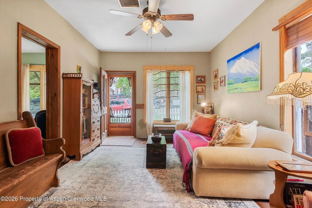 4 of 35 - 1017 Cooper Avenue, Glenwood Springs, CO