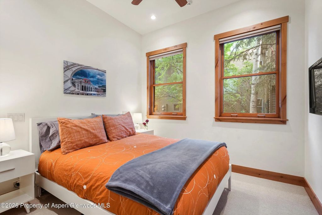 23 of 42 - 115 Park Avenue, Aspen, CO