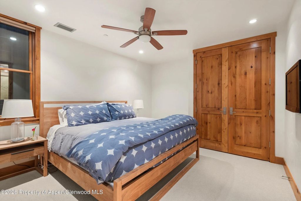 27 of 42 - 115 Park Avenue, Aspen, CO