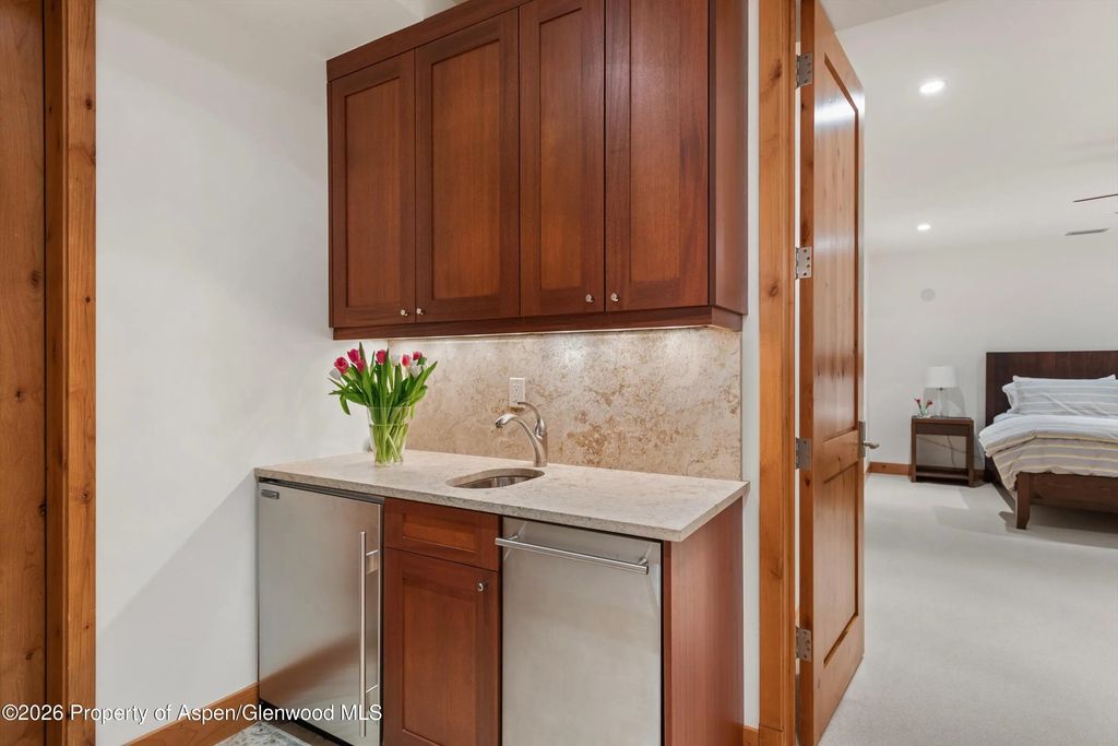 31 of 42 - 115 Park Avenue, Aspen, CO