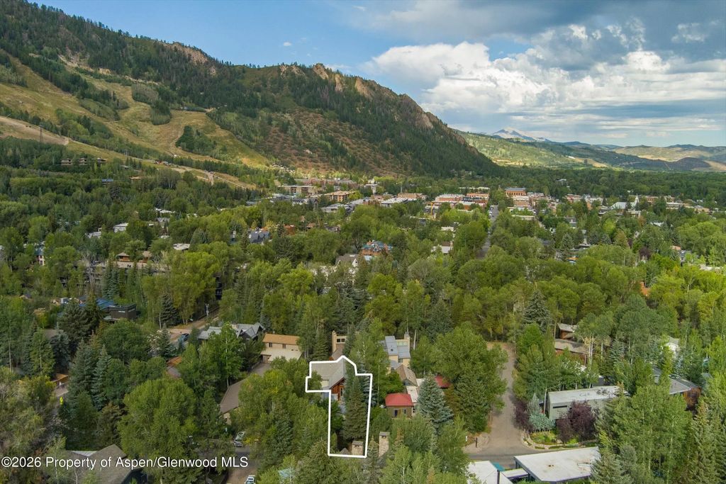35 of 42 - 115 Park Avenue, Aspen, CO